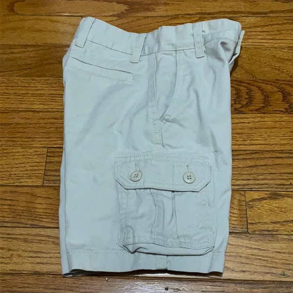 Faded Glory ❤️ Kid's Beige 100% Cotton Cargo Shorts Size 5 (PRE-LOVED) - Picture 3 of 4